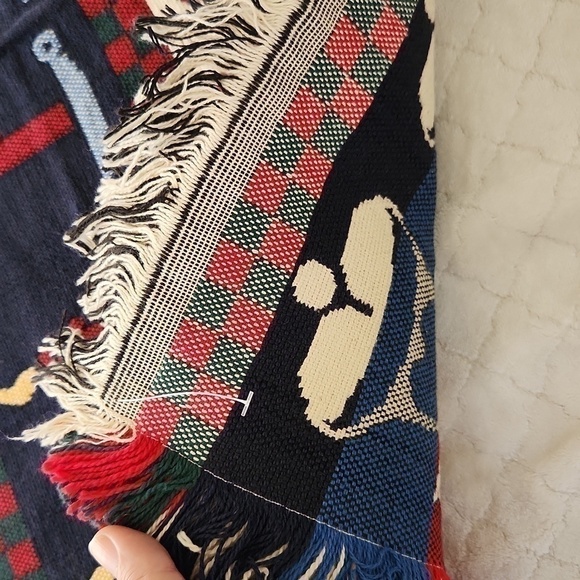 New Carpet Throw Christmas With fringe Hem Holidays Decor Vintage - Picture 6 of 11